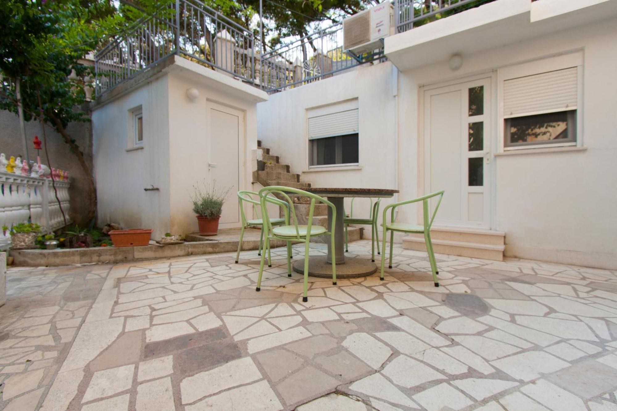 Apartment Mikulic Duće الغرفة الصورة